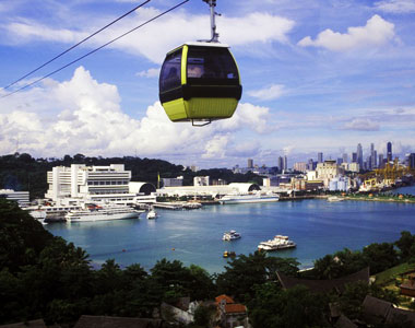 where-to-stay-in-singapore Sentosa-cable-car-2