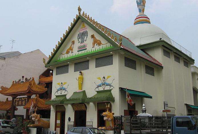 where-to-stay-in-singapore Sakya-Muni-Buddha-Gaya-Temple 1